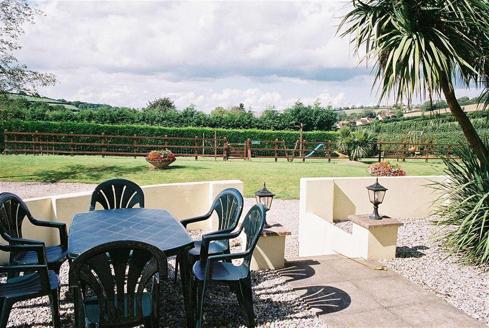Crossways & Sea View Holiday Apartments 托基 外观 照片