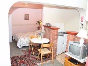Crossways & Sea View Holiday Apartments 托基 外观 照片